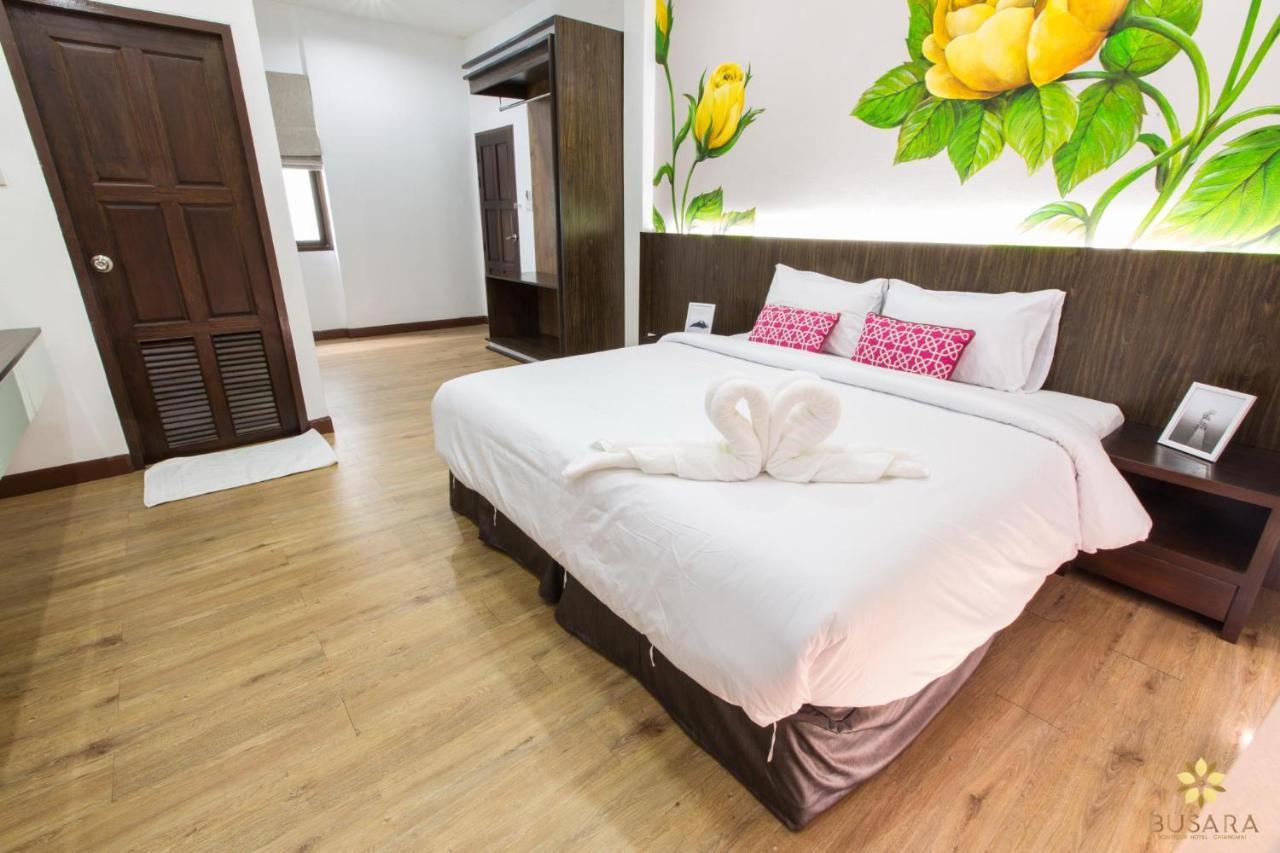 Busara Hotel Chiangmai Чиангмай Екстериор снимка
